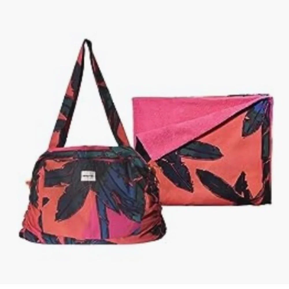 2-in-1 Multi-Functional Turkish Beach Towel Convertible into Beach Bag
